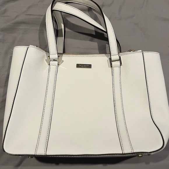 Off-white Kate Spade squared purse. - Picture 1 of 3